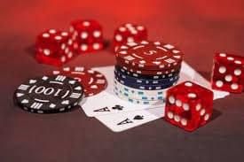 Lingkungan kasino langsung yang interaktif dan menarik ditunjukkan melalui sesi live dealer
